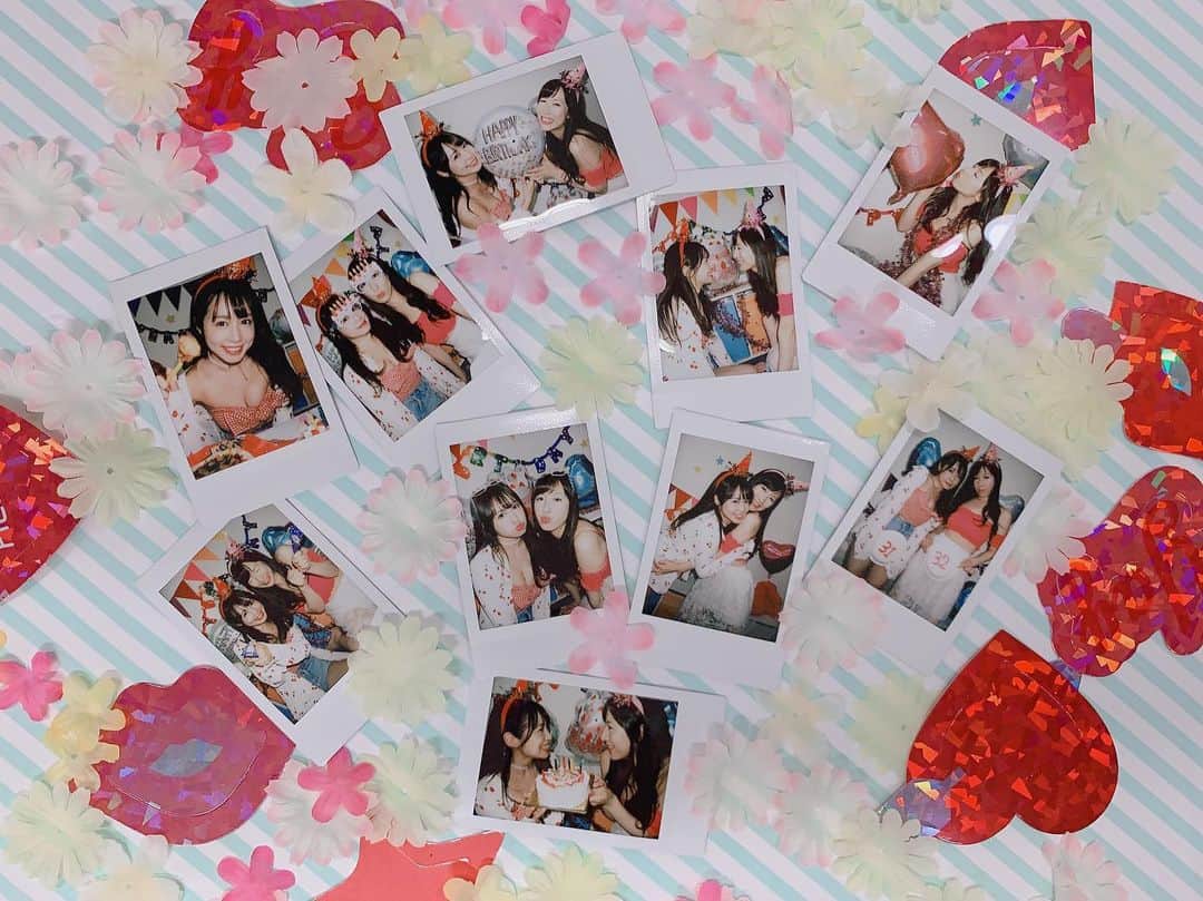 北条佳奈さんのインスタグラム写真 - (北条佳奈Instagram)「オープニングムービーオフショット🥰🌈🎂💕 みんなどんな反応してるのかなってスクリーンの後ろでまりちゃんとドキドキしてたんだよ👭💓 カラフルでポップでハッピーなパーティーの幕開けです😍🎉 #ぷぅまり生誕 #誕生日 #生誕祭 #birthday #birthdayparty #ぷぅまり #bff #tagsforlikes #instalove #followme #👭 #🎉」9月30日 17時44分 - kana_hojyo