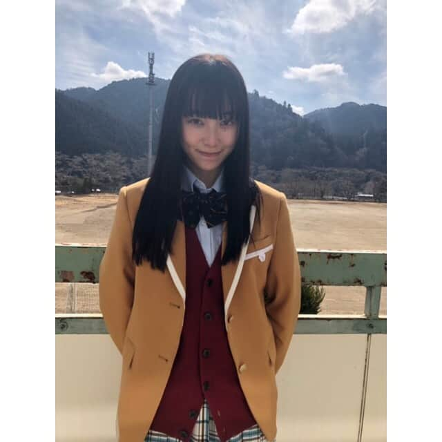 山田愛奈さんのインスタグラム写真 - (山田愛奈Instagram)「. .  2020年1月24日(金)公開 映画 【シグナル100】  園田樹里役で出演します  人と関わるよりも読書が 好きな図書委員であり ちょっと冷たい印象の キャラクターですが 羽柴に恋するしっかり 乙女な正にツンデレ… といった女の子です⸝⋆ .  そして、久しぶりの共演 和田役の瀬戸利樹君との 関係性なども注目です👀 .  Ｒ15ですが 是非新年早々ぞくぞく ハラハラして下さい🥺 .  #シグナル100 #園田樹里」9月30日 18時09分 - aina_yama