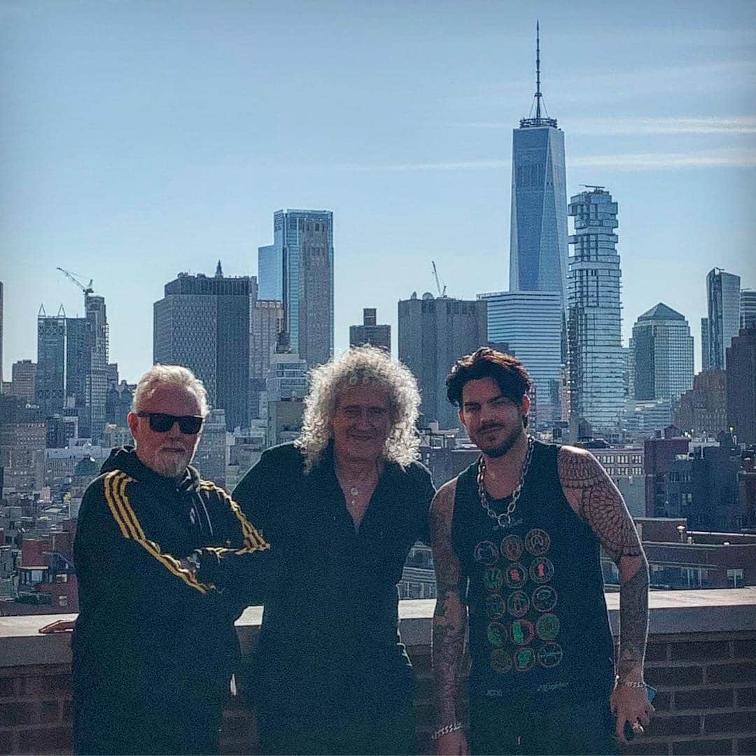 ブライアン・メイさんのインスタグラム写真 - (ブライアン・メイInstagram)「Farewell New York City !  Missin’ ya already !!! photo: Juliette Slater (our amazing Tour Director) Bri」9月30日 18時36分 - brianmayforreal