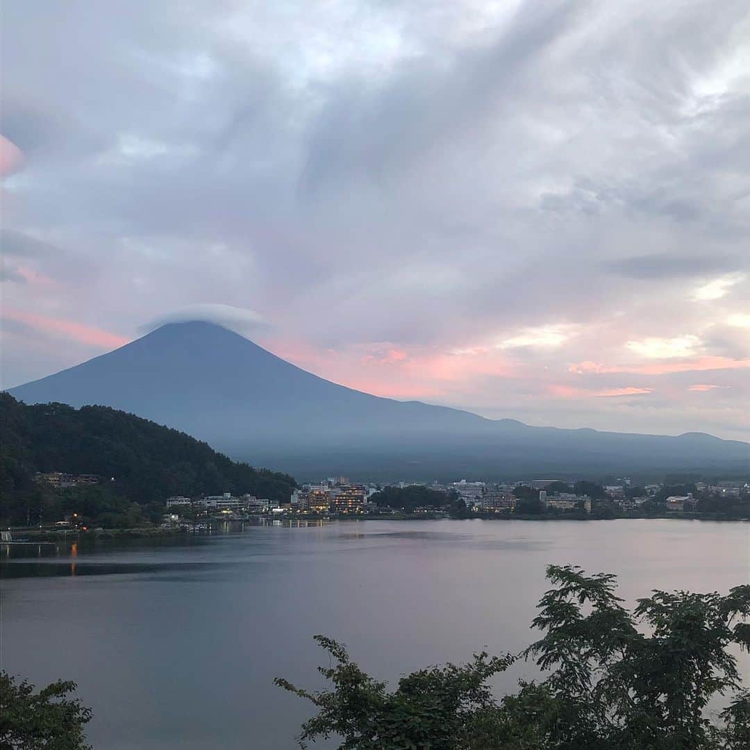 岡田美里さんのインスタグラム写真 - (岡田美里Instagram)「いろんな場所から富士山が見えたり見えなかったり#女心と秋の空#富士山」9月30日 9時53分 - millieokada
