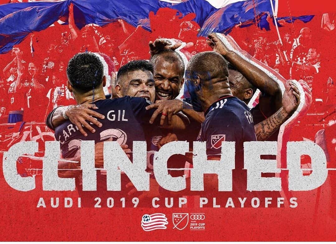 カルレス・ヒルのインスタグラム：「We did it!! Lo conseguimos! Estamos en los playoffs! 💪🏻💪🏻」