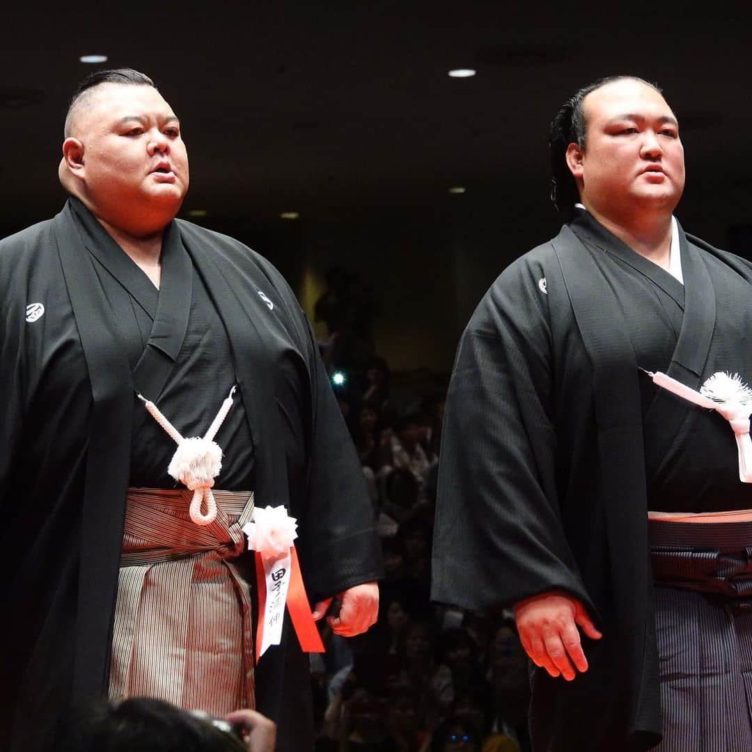 日本相撲協会さんのインスタグラム写真 - (日本相撲協会Instagram)「昨日行われた稀勢の里、断髪式の様子です。 ・ #相撲 #大相撲 #9月場所 #九月場所 #秋場所 #両国 #両国国技館 #国技館 #稀勢の里 #断髪式 #横綱」9月30日 10時42分 - sumokyokai