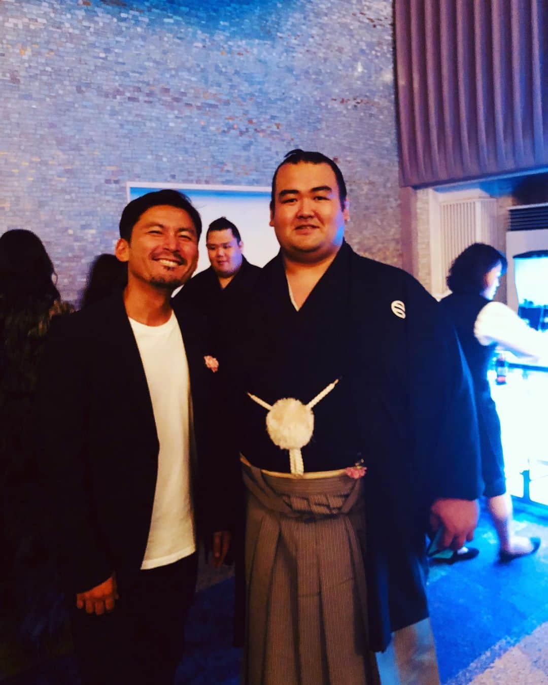 寺井文孝のインスタグラム：「good japan  国技  #tokyolife #japan #shinagawa #sumo #party #respect #日本 #東京 #横綱 #稀勢の里 #引退 #からの #襲名 #お祝い #写メ #琴奨菊 #おっとこまえ」