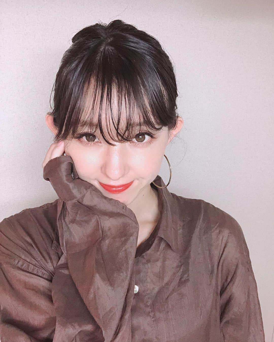 のインスタグラム：「良い意味で めまぐるしい9月やった。 エネルギーに溢れてた。 10月もこの調子で頑張ろう。  宮古の投稿しつこいけど 写真ばりくそ撮ったので もう少し続きます。笑  #9月#10月 #ungrid #ungridコーデ  #whomee  #whomeeigari  #ysl  #宮古島 #宮古島旅行 #旅行 #hair#hairstyle#haircut#haircolor#ootd#fashion#instafashion#make#makeup#selfie#instagood#ショートカット#ショートヘア#ショートカット女子#ショートヘアアレンジ#シースルーバング」