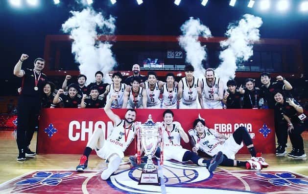 田中大貴のインスタグラム：「Champions of Asia !! congrats @kingkirk53 ! MVP !! #alvark」