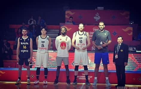 田中大貴さんのインスタグラム写真 - (田中大貴Instagram)「Champions of Asia !! congrats @kingkirk53 ! MVP !! #alvark」9月30日 11時12分 - daiki.tanaka24