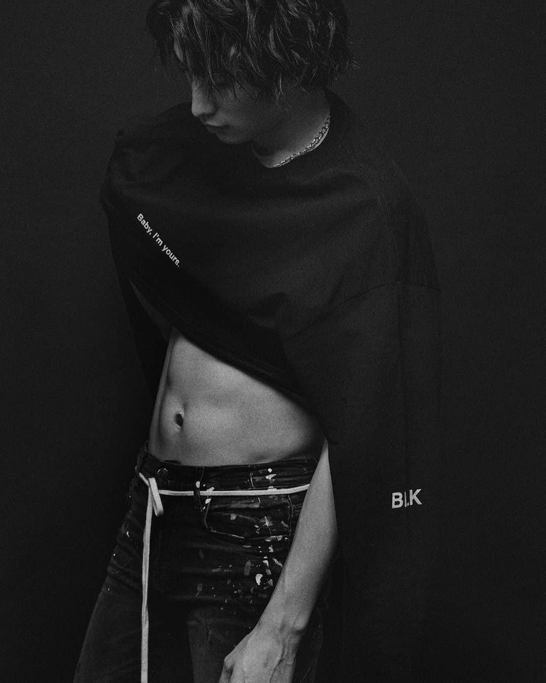 のインスタグラム：「🖤ちょいみせ🖤  SSH *Spinoff* Photo Exhibition 「BLACK COLLECTION」 Guest Model : 伊万里有 / 佐伯大地 / 杉江大志 期間 : 2019年10月9日(水)〜10月11日(金) 3days OPEN : 11:00-20:00 会場 : UPSTAIRS GALLERY 代官山  東京都渋谷区恵比寿西2-18-6 SPビル2Ｆ ※入場無料」