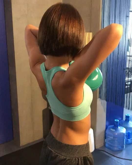 のインスタグラム：「. . 少しずつ運動再開 止められても やっぱりじっとしてられない← 無理しない程度に軽めで。 筋肉たち戻ってこーい！！！ . . #training #workout #workoutgirl  #bodymake #gym #gymgirl  #personaltraining  #筋トレ #筋トレ女子 #筋トレ動画 #大倉山 #via8」