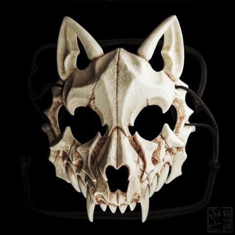 ヴィレッジヴァンガードオンラインストアさんのインスタグラム写真 - (ヴィレッジヴァンガードオンラインストアInstagram)「「人狼」をモチーフにひたデザイナーズマスク。 骨格標本のような質感が緻密に表現されています。  #人狼 #狼 #マスク #満月 #骨格標本 #リアル #かっこいい #ハロウィン #ハロウィン仮装 #villagevanguard #ヴィレヴァン」9月30日 12時22分 - village_vanguard