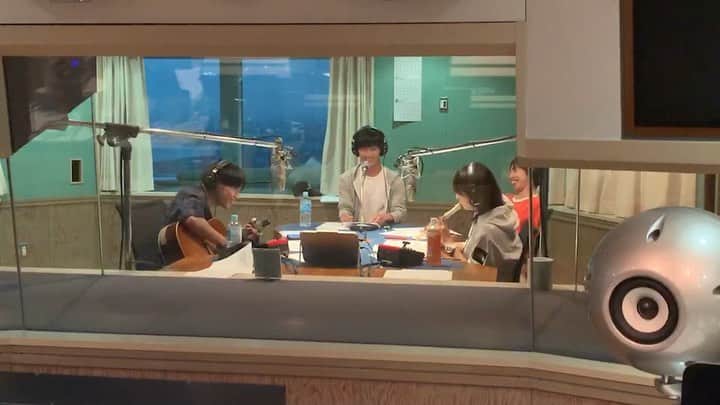 福田麻衣のインスタグラム：「#bayfm #シュウマイ 昨夜の放送で最終回を迎えました！  番組内で募集したリスナーの皆さんから頂いたワードで完成した「シュウマイ」ソングで、おシュウマイとなりました。  本当の、「おシュウマイ」です！ ４月からスタートして半年間、全25回。 週刊マイマイ、略してシュウマイ。 毎週ミニ芝居？！コント！？から始まり、乱立しすぎたコーナーではリスナーの皆さんからの面白いメールに支えられて最後まで完走できました！ 久保ちんとハルキング、時にコスモ・シンと一緒に、深夜の時間を皆さんと共有できて楽しかったです！ またお会いできる日を楽しみに… ありがとうございました！！！」