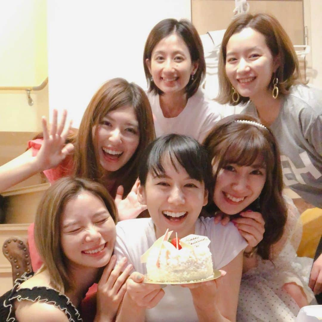 橘ゆりかさんのインスタグラム写真 - (橘ゆりかInstagram)「好きな写真やからのせとこ😊﻿ ﻿ まいぷるさんご結婚&お誕生日﻿ おめでとうございますの会🎊💕﻿ ﻿ またタコパしたいよ〜！！！！﻿ ﻿ ﻿ ﻿ #ちょっと前に #集まりました #アイドリング #タコパ #橘ゆりか」9月30日 18時57分 - yuricalcal