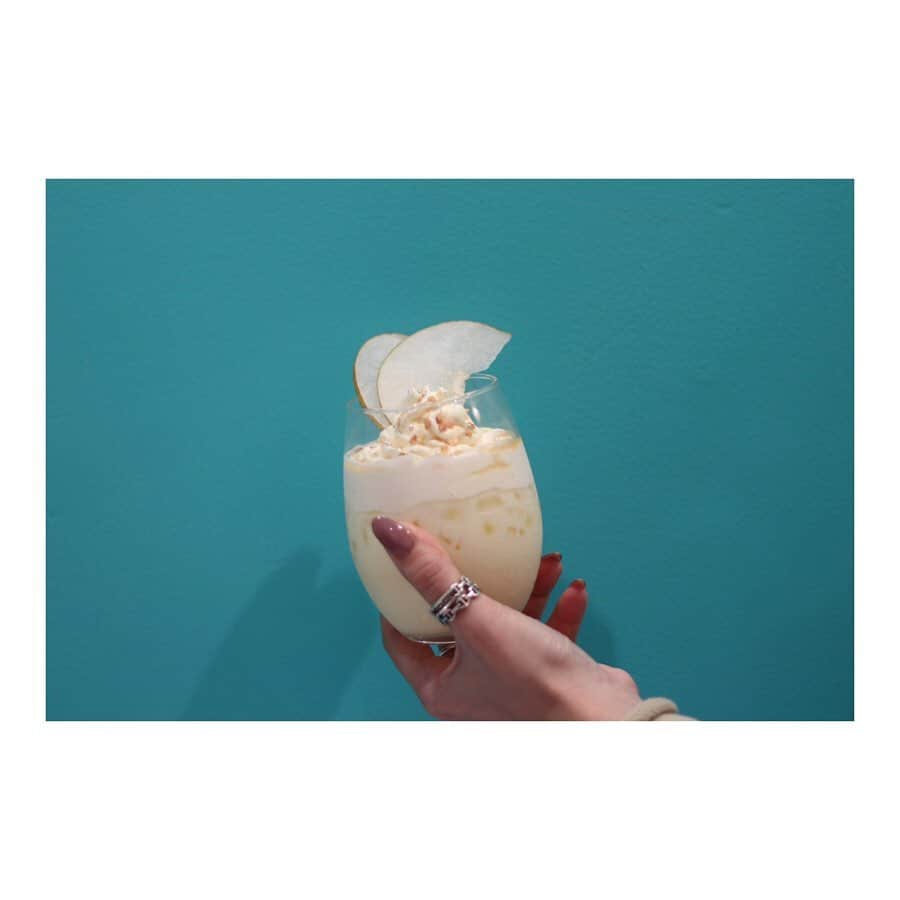 のインスタグラム：「ㅤㅤㅤㅤㅤㅤㅤㅤ ㅤㅤㅤㅤㅤㅤㅤㅤ 🍐🍐🍐 ㅤㅤㅤㅤㅤㅤㅤㅤ ㅤㅤㅤㅤㅤㅤㅤㅤ ㅤㅤㅤㅤㅤㅤㅤㅤ #THECAMPANELLACAFE #東京カフェ #秋スイーツ #ミルクセーキ」