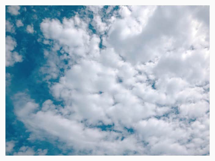 山岸愛梨さんのインスタグラム写真 - (山岸愛梨Instagram)「クリームソーダ感あって美味しそうな空だったぁぁぁ(^^) #空 #イマソラ」9月30日 13時58分 - airi_yamagishi
