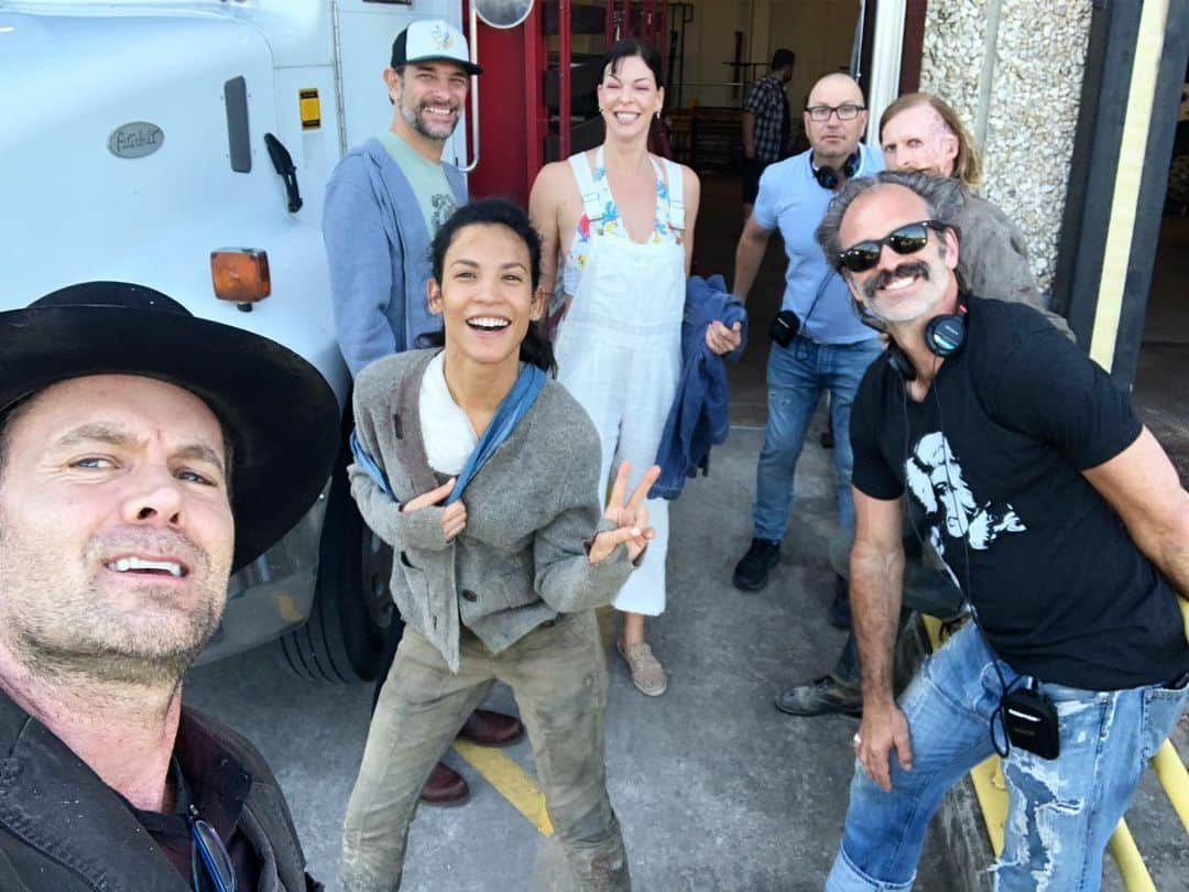 ダナイ・ガルシアさんのインスタグラム写真 - (ダナイ・ガルシアInstagram)「That day we had special guests in our set while we were shooting with @michaelsatrazemis & @austinamelio !!! Our sweet @pollyannamcintosh (and better half) & @ogg_steven  Picture taken by @garretdillahunt The best times #tvshows #thearts #funtimes #season5 #finale #fansforlife #stronwoman #love #unide #universeonmyside #tihproductions #danaygarcia #thisishappening #thisisus #twd  @feartwd @amc_tv #twd  Never forget the magic 🍃👑」9月30日 14時45分 - danaygarcia1