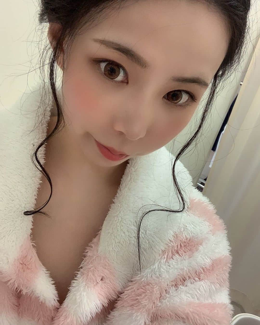 吉根ゆりあさんのインスタグラム写真 - (吉根ゆりあInstagram)「撮影会の時のお写真でいつものやりますよ( ˇωˇ ) #吉根ゆりあ #av女優 #撮影会 #いつもの」9月30日 14時50分 - julia_yoshine