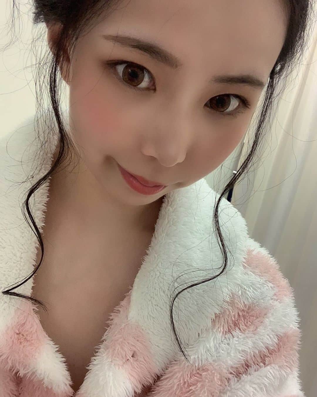 吉根ゆりあさんのインスタグラム写真 - (吉根ゆりあInstagram)「撮影会の時のお写真でいつものやりますよ( ˇωˇ ) #吉根ゆりあ #av女優 #撮影会 #いつもの」9月30日 14時50分 - julia_yoshine