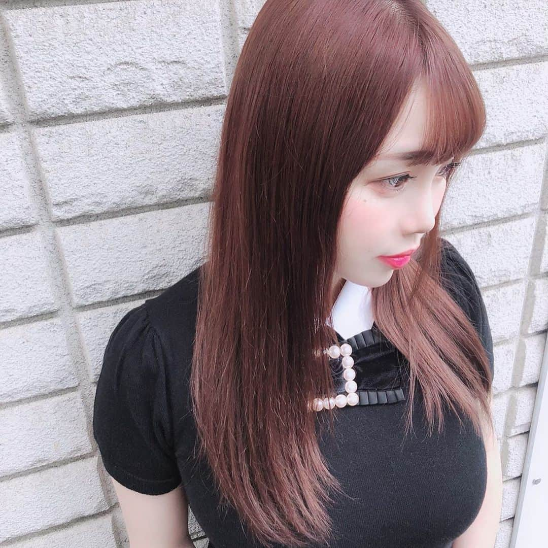 塚本舞さんのインスタグラム写真 - (塚本舞Instagram)「spicaさんでヘアメンテ✂︎﻿ ﻿ 光に透けると白みピンクが可愛いベージュカラーにしていただきました💕﻿ 前髪はいつもより短め🐇🐇﻿ ﻿ 胸まで髪の毛伸びたよ〜〜！」9月30日 15時58分 - maipuni