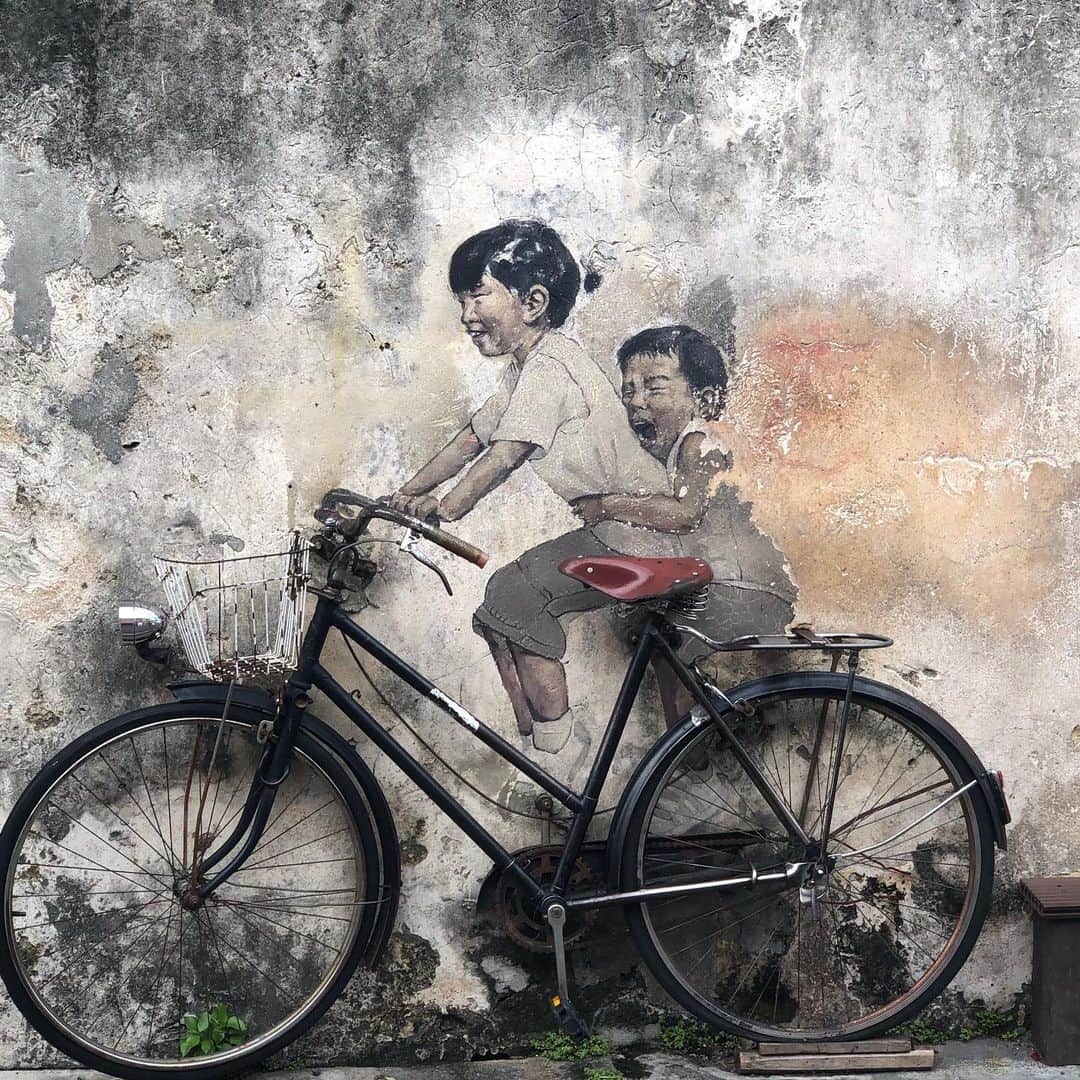 松久信幸さんのインスタグラム写真 - (松久信幸Instagram)「Finally come to Penang to see the murals @ernestzacharevic #penang #malaysia」9月30日 16時41分 - therealnobu