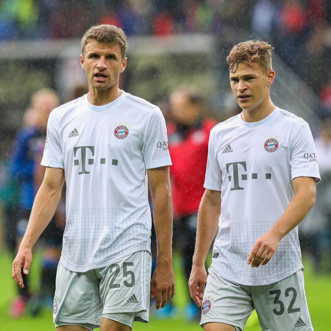 トーマス・ミュラーのインスタグラム：「Finally @bundesliga_en leader ⬆️ But we have a lot of work. 💪 Tomorrow: @championsleague against @spursofficial ⚽️ #scpfcb #fcbayern #miasanmia #esmuellert #packmas」