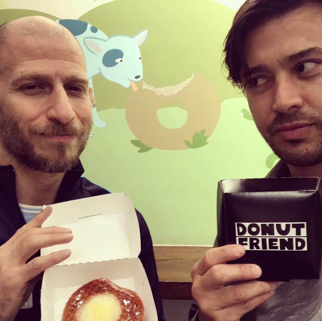 ヤニ・ゲルマンさんのインスタグラム写真 - (ヤニ・ゲルマンInstagram)「everyone needs a #donutfriend. thank you so much @elliottbayev for an epic weekend at #adcc2019. now please don’t hurt me in training today  update: he hurt me」10月1日 3時25分 - yanigellman