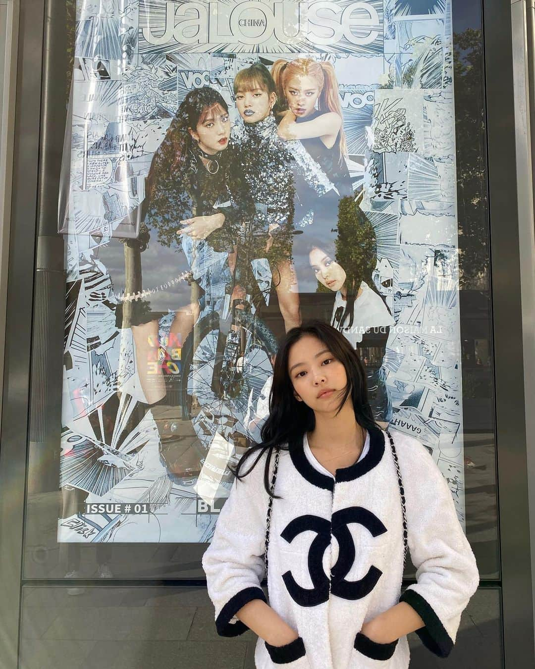 ジェニーさんのインスタグラム写真 - (ジェニーInstagram)「They look cool @blackpinkofficial」10月1日 3時46分 - jennierubyjane