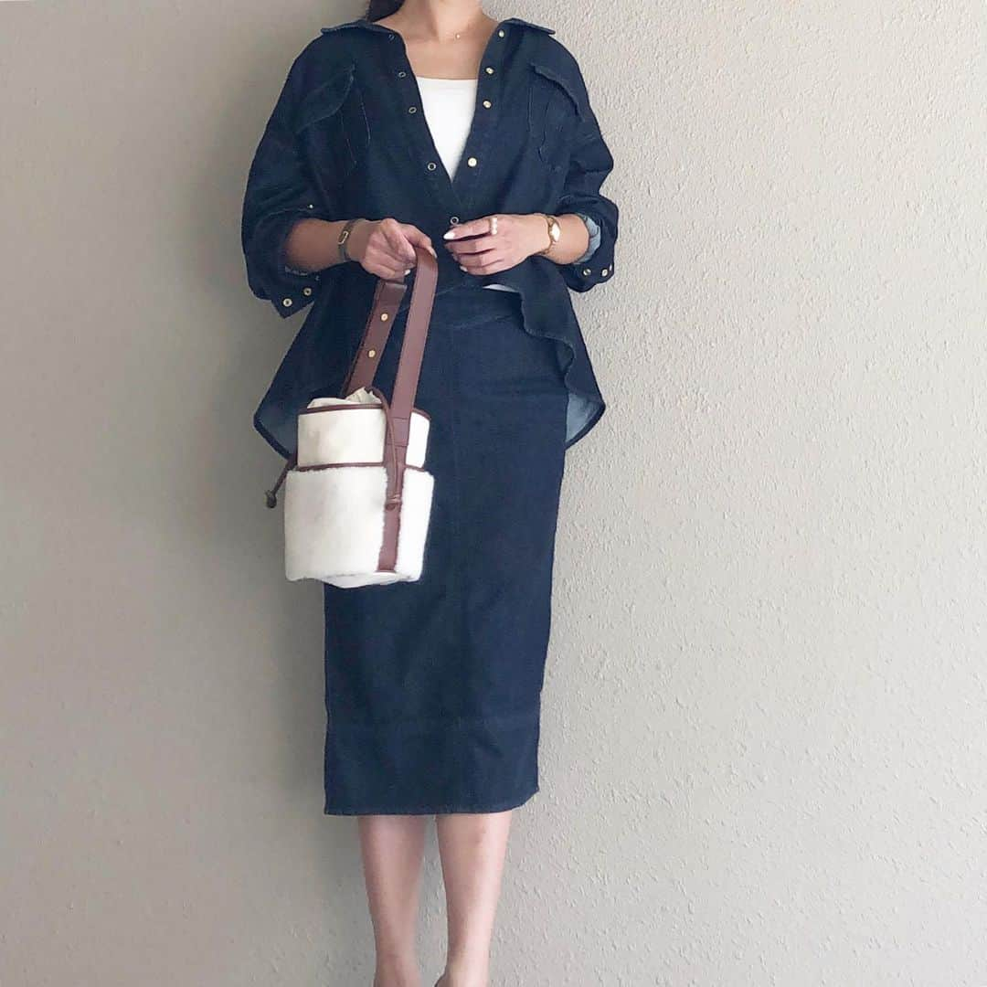 saaaay_kさんのインスタグラム写真 - (saaaay_kInstagram)「2019.09.30 coordinate♡ ここのところ大好きなセットアップばかり♪ ・ ・ これはノンウォッシュdenimのセットアップ👖✨ まずはシャツを羽織り風に着てみました^ ^ @stylebar.jp #stylebar#stylebarstyle ・ ・ 時計はこの日も @danielwellington の新作でした👌 15%OFFクーポン【sayakaa】」9月30日 19時11分 - saaaay_k