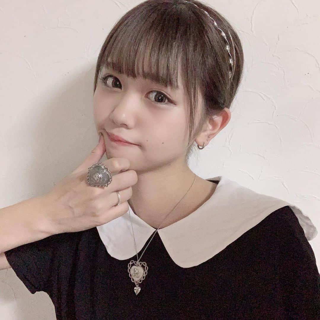 はやめいさんのインスタグラム写真 - (はやめいInstagram)「届くのたっのしみにしてた アクセサリー 🧸♡ ⠀ 両方ハートの中にくまちゃんが いるの 、ほんとどストライク🥺 ⠀ @0928hana  様 ☁️☁️☁️ ⠀ #はやめい#ファッション#はやめいのコーデ #アクセサリー#リング#ネックレス #ピアス#ピアス女子#ボブ#ヘアカラー #Instadaily#OOTD#photooftheday #selfie#me#love#swag#igers#couple #followme#좋아요#좋아요꾹#팔로미 #팔로미#패션#셀카#셀카스타그램」9月30日 19時21分 - haya.mei