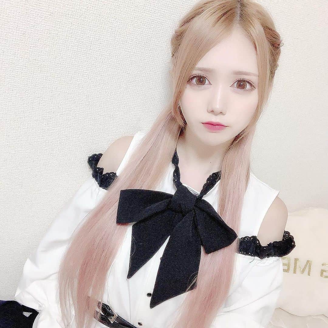のインスタグラム：「お洋服(@bobon21_official )のだよ🎀🖤かわ﻿ ﻿ ⚠︎男性からのコメント.dmいらないです﻿ 送ってきた人ブロックします」