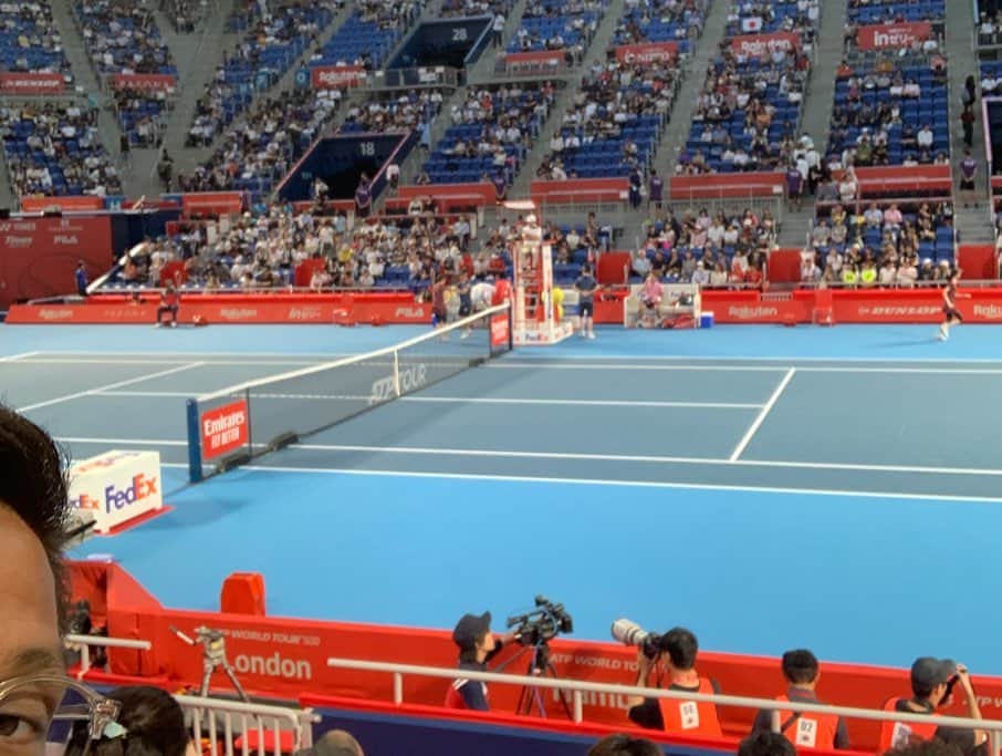 福西崇史さんのインスタグラム写真 - (福西崇史Instagram)「🎾 楽天オープンテニス2019 . レジェンドの神和住 純さんに会いました😊😊 . そして、西岡選手勝利👍👍👍 おめでとう🎉 . 4枚目に2年前、一緒に撮ってもらった写真載せておきます笑 . #テニス #tennis #🎾 #楽天オープン2019 #有明コロシアム #綺麗になってた #レジェンド #神和住純 #福西崇史 #西岡良仁 #toalson #instagood #instaphoto」9月30日 20時04分 - takashi_fukunishi