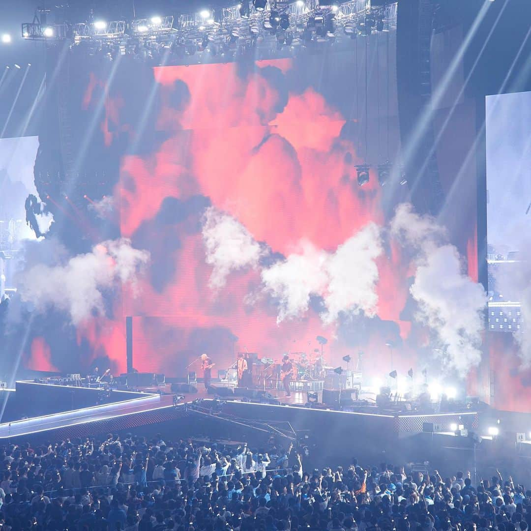 BUMP OF CHICKENさんのインスタグラム写真 - (BUMP OF CHICKENInstagram)「#BUMPOFCHICKEN TOUR 2019 #auroraark at NAGOYA DOME Photo by @yoshiharuota」9月30日 20時06分 - bumpofchickenofficial