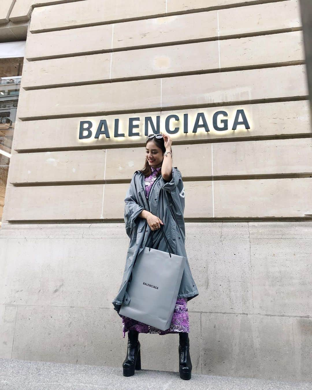 谷まりあさんのインスタグラム写真 - (谷まりあInstagram)「#balenciaga 🖤」9月30日 21時11分 - mariaaaa728