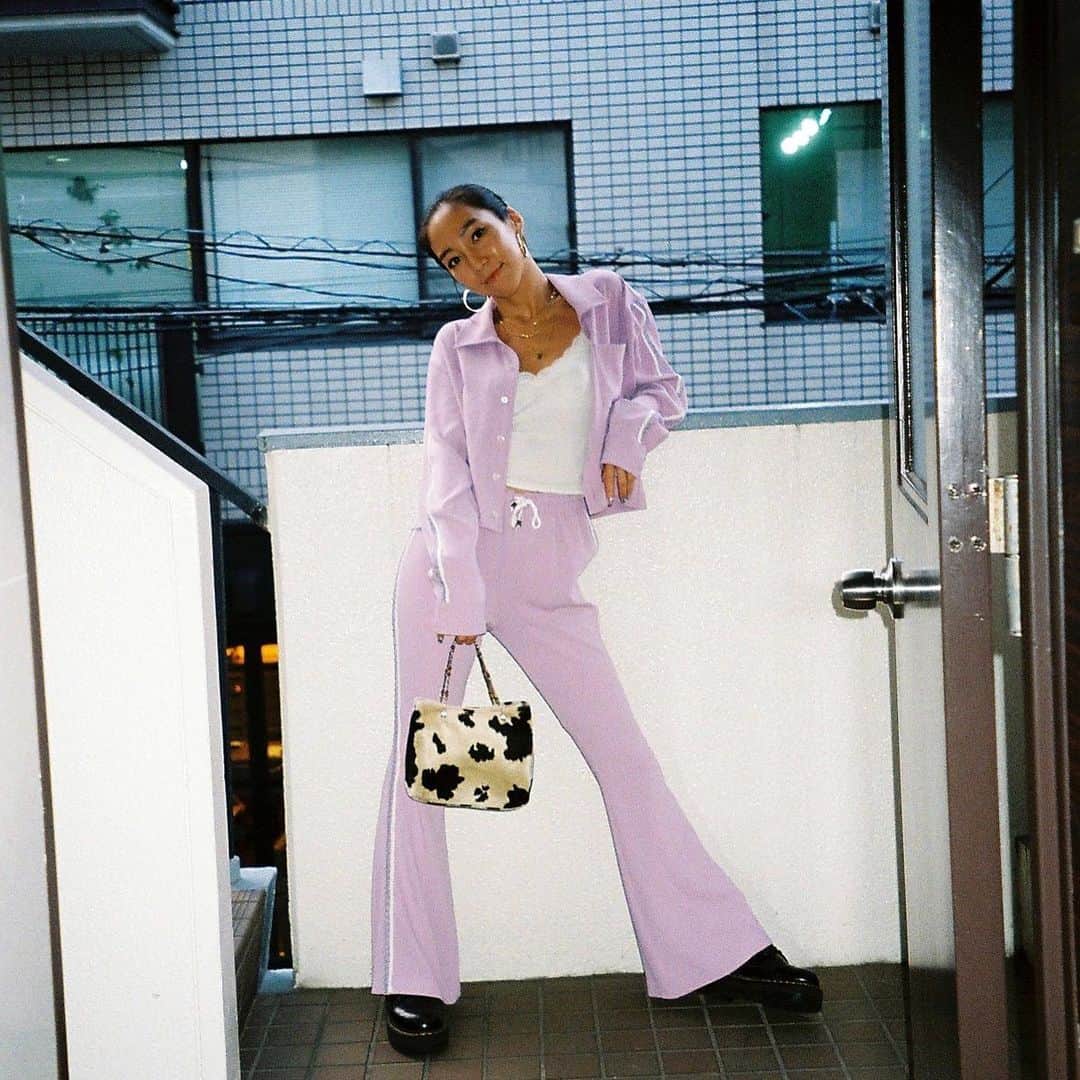 UlalaGirlのインスタグラム：「Pink lady💘 @see.you.yesterday.2017」