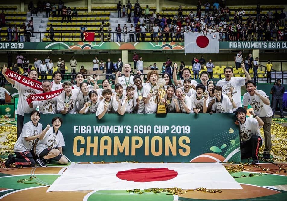 赤穂ひまわりのインスタグラム：「アジアカップ4連覇！！ 沢山の応援やサポートありがとうございました！  #FIBAAsiaCupWomen #アジア4連覇への戦い #AkatsukiFive」