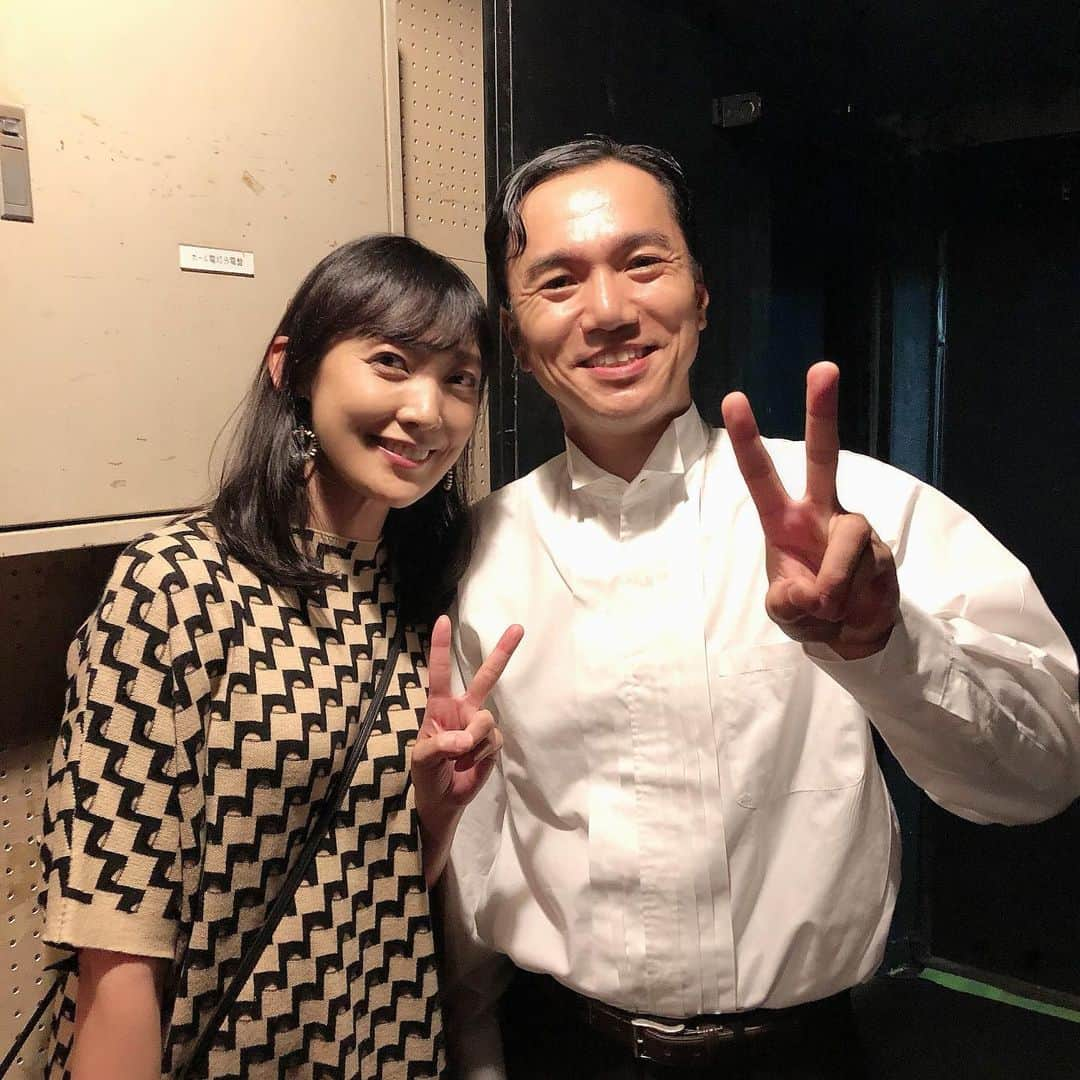 田中美里さんのインスタグラム写真 - (田中美里Instagram)「ふくふくや 第20回公演「こどものおばさん」観てきました！ 伸さん、、どこまでが台詞でどこまでアドリブ？ 9.1分けの髪型、気になる。 人気の舞台で追加公演も決まったみたい。 興味のある方は是非！  #清水伸 さん #ふくふくや #こどものおばさん #下北沢駅前劇場  #10月6日まで」9月30日 22時15分 - misatotanaka77