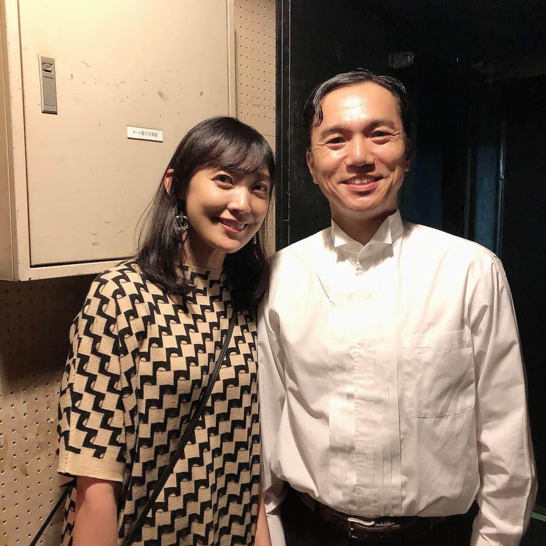 田中美里さんのインスタグラム写真 - (田中美里Instagram)「ふくふくや 第20回公演「こどものおばさん」観てきました！ 伸さん、、どこまでが台詞でどこまでアドリブ？ 9.1分けの髪型、気になる。 人気の舞台で追加公演も決まったみたい。 興味のある方は是非！  #清水伸 さん #ふくふくや #こどものおばさん #下北沢駅前劇場  #10月6日まで」9月30日 22時15分 - misatotanaka77