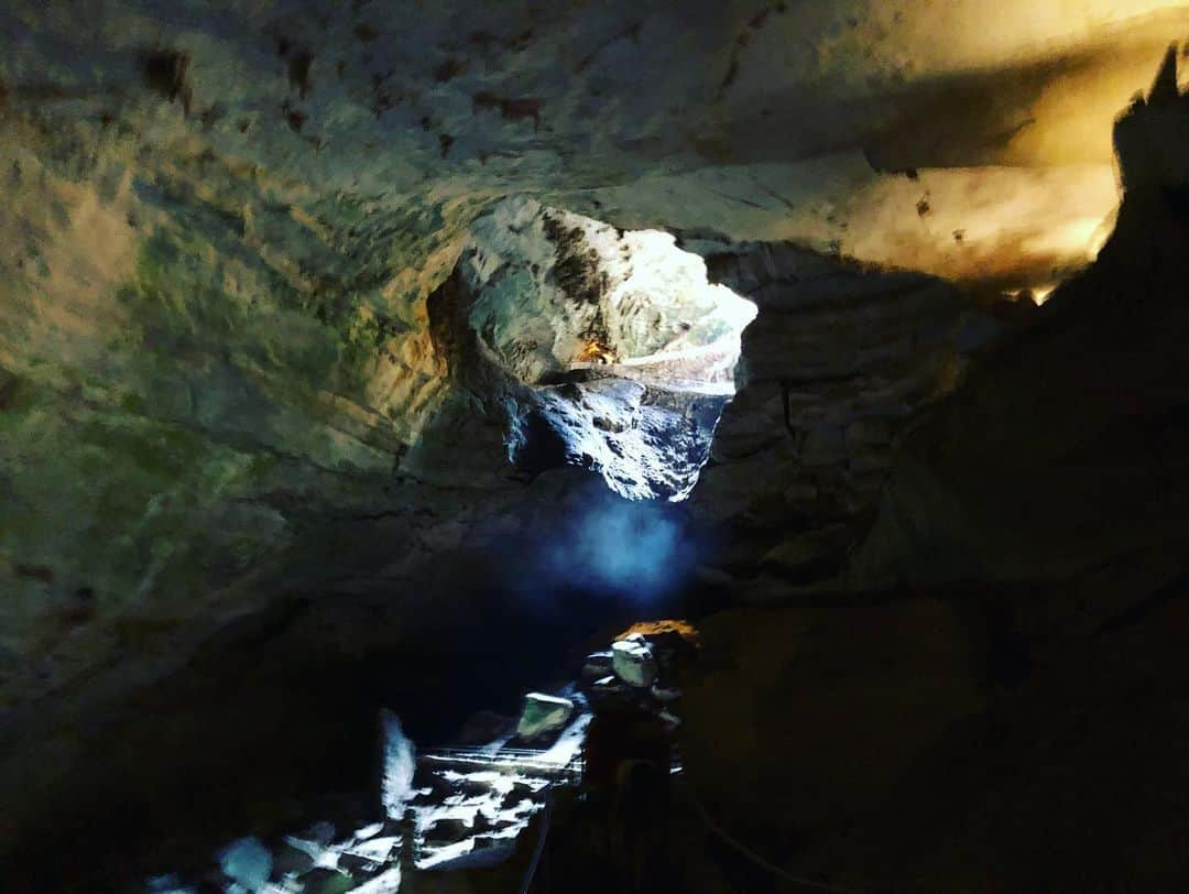 ザック・バランスキーさんのインスタグラム写真 - (ザック・バランスキーInstagram)「Carlsbad Caverns🦇🦇 You know I’m repping @alvark_tokyo @tokyo_is_yours_official @adidastokyo all over the world day in and day out🙌🔥 #alvarktokyo #tokyoisyours #adidas」9月30日 22時26分 - zackab10