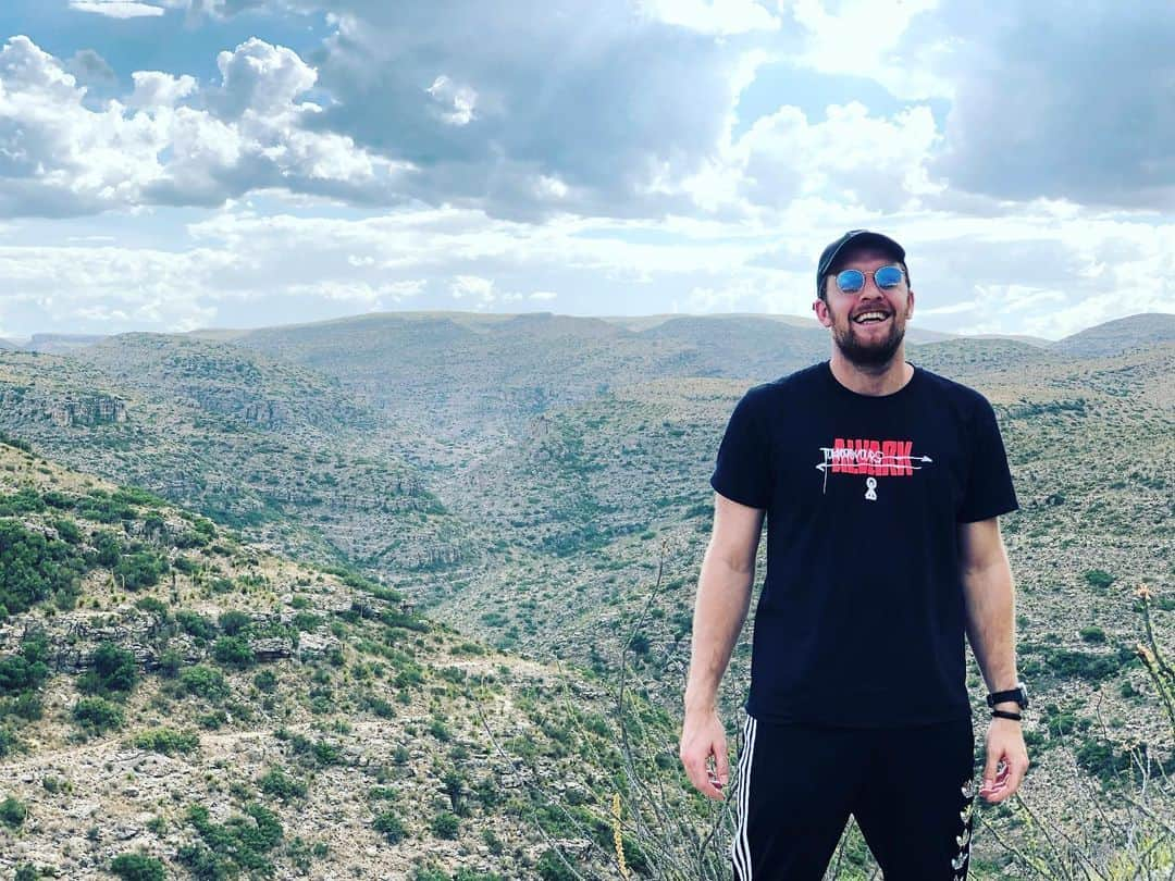 ザック・バランスキーさんのインスタグラム写真 - (ザック・バランスキーInstagram)「Carlsbad Caverns🦇🦇 You know I’m repping @alvark_tokyo @tokyo_is_yours_official @adidastokyo all over the world day in and day out🙌🔥 #alvarktokyo #tokyoisyours #adidas」9月30日 22時26分 - zackab10