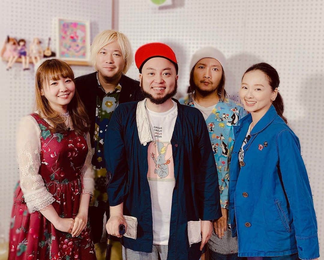 宍戸留美のインスタグラム：「#bazra #井上鉄平 #ザミエダタクヤ #津田大介 #山咲智美 #宍戸留美 #JUNS #music #弾語り」