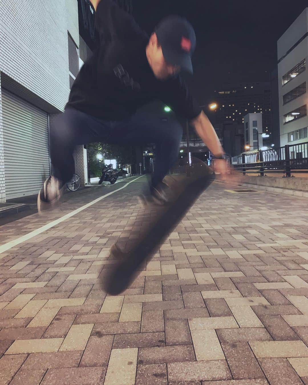 落合将人さんのインスタグラム写真 - (落合将人Instagram)「久々のスケボー🛹  #スケートボード #skeatboard #sk8」9月30日 23時46分 - masato_ochiai