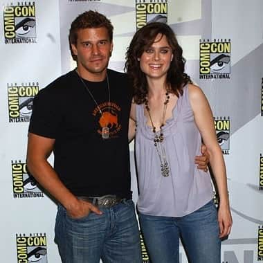 デヴィッド・ボレアナズのインスタグラム：「baby david and emily #davidboreanaz #emilydeschanel」