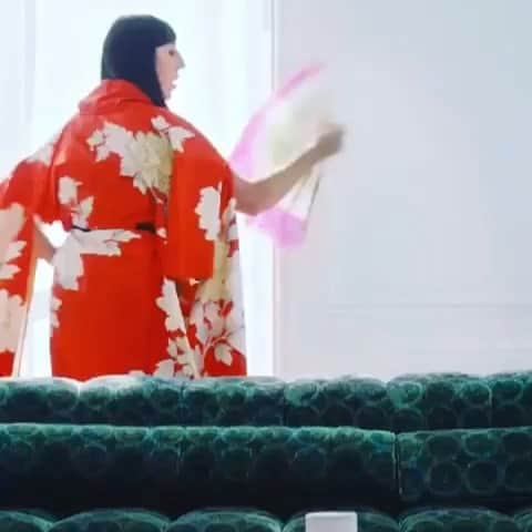 メリッサ・アンダーソンのインスタグラム：「Oh how I love @rossydpalma .  Another round of of my favorite ad campaign in English this time!!!! 😍😍😍😍#Repost @rossydpalma with @get_repost ・・・ ShowMeHowBaby @violetchachki  #corselessons 💝 #JEANPOD  @jpgaultierofficial #violetchachki  #JeanPaulGaultier #rossydepalma #lavieenrossy #jeanpodallumetoi #jpgaultier Written by @rafcioffi. Directed by @rafcioffi & @thibdg」