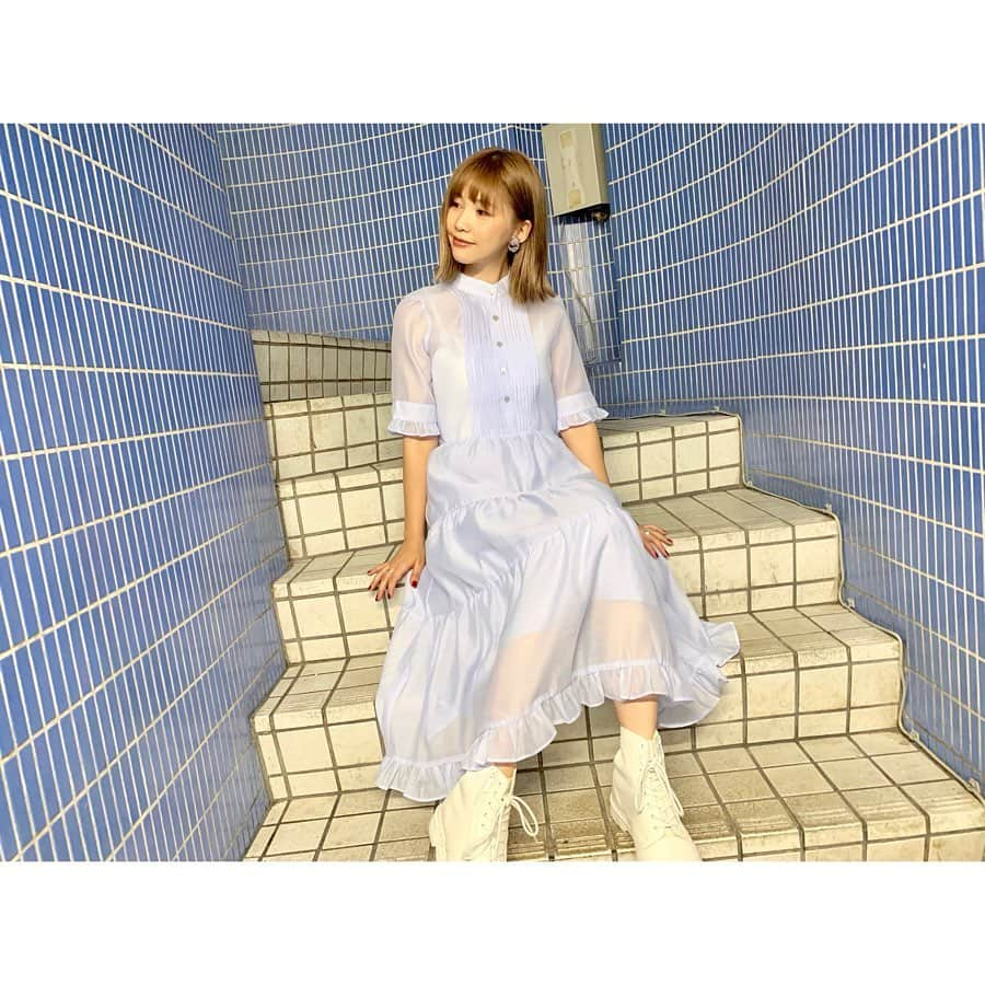 西脇彩華さんのインスタグラム写真 - (西脇彩華Instagram)「＊ 昨日9/30無事に27歳になりましたー🎉✨🥳🙏❣️ ・ 26歳最後の日は 「西脇彩華 Birthday live 2019 ～Precious～」 バースデーライブをやらせてもらって久しぶりに歌を歌いましたーー✨🥳 ・ 来て下さった皆様本当にありがとうございました😭💕 ・ 26歳最後の日に、さいっこうの思い出をいつも応援してくれる皆さんと過ごせました🙏✨ ・ 演奏してくれたバンドメンバーの皆さん、私が絶対にこの方にやってほしいってお願いしてきてもらったMCの藤井ペイジさん、大好きな幼馴染で9nineの元メンバー現女優さんのまどちゃん、いつも可愛くしてくれるスタイリストさん、いつも近くで支えてくれるスタッフさん！！！ ライブにチカラを貸してくれた皆様本当に本当にありがとうでした💕 ・ 大事な日には必ずかけつけてくれる9nineメンバー。 大事な仲間に会えて嬉しかった😭💕🙏 ・ 皆さんのおかげで笑顔で27歳になれました。😭✨😆 27歳、優しく魅力的な女性になれるように！ 私を笑顔にしてくれる皆さんを笑顔にできるように！ さらに精進して参ります🙏❣️ ・ 27歳もよろしくお願いしますっっ ・ そしてライブ第2弾も決まりました🥳👏🙏 次回は2/16(日)渋谷ジェイジーブラッドにて二回公演やります！！ 皆さま是非遊びにきてください✨ #9nine #西脇彩華 #ちゃあぽん」10月1日 12時41分 - chapon_930