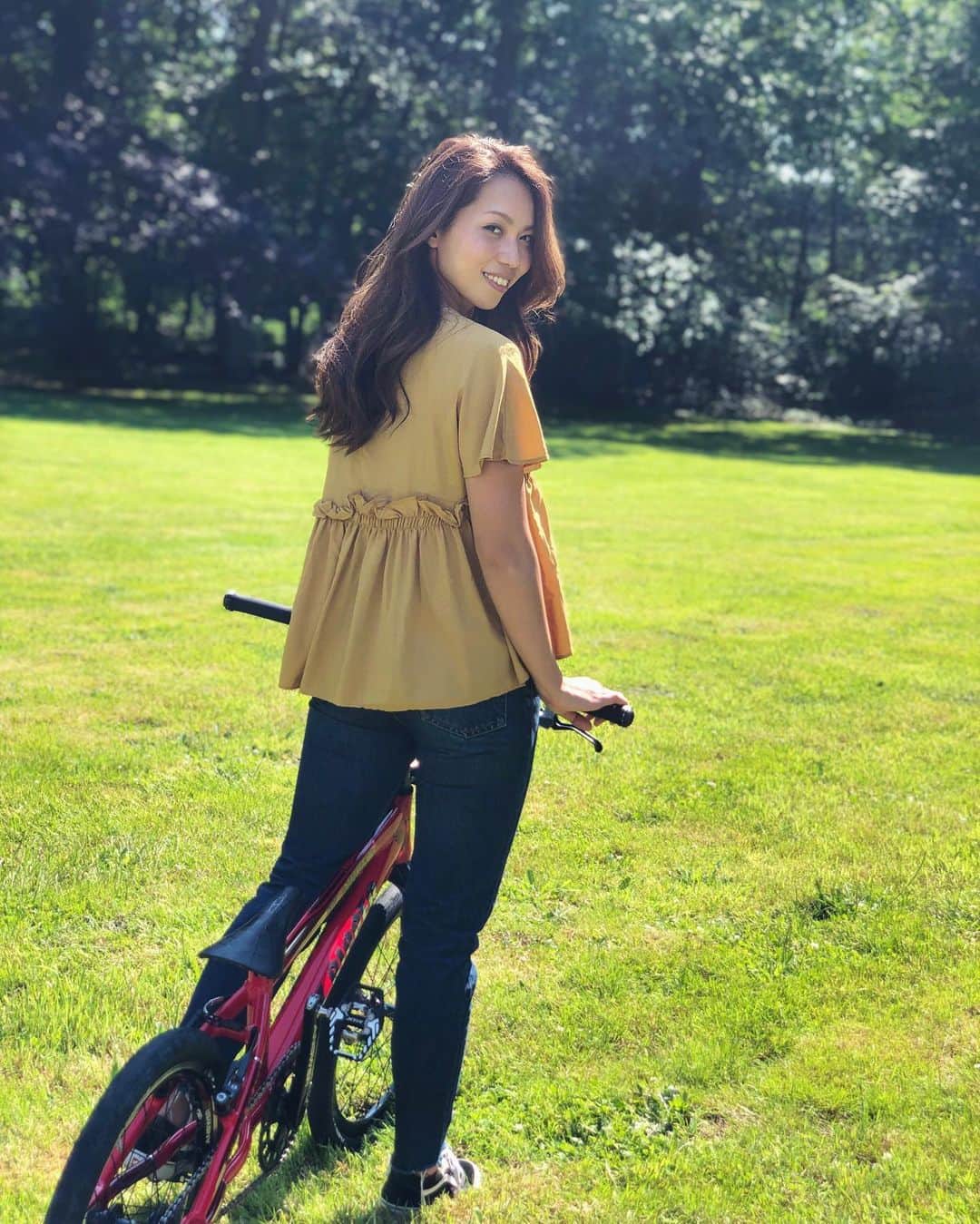 飯端美樹のインスタグラム：「Hello October 🍂 有難い事に毎年なぜか10月は一年の中で一番忙しい。 そして毎年風邪をひく月😅 イベント、撮影、レース、取材とバタバタな一ヶ月になりそうやけど、体調崩さず頑張ります🙌🏽 #bmxlife」