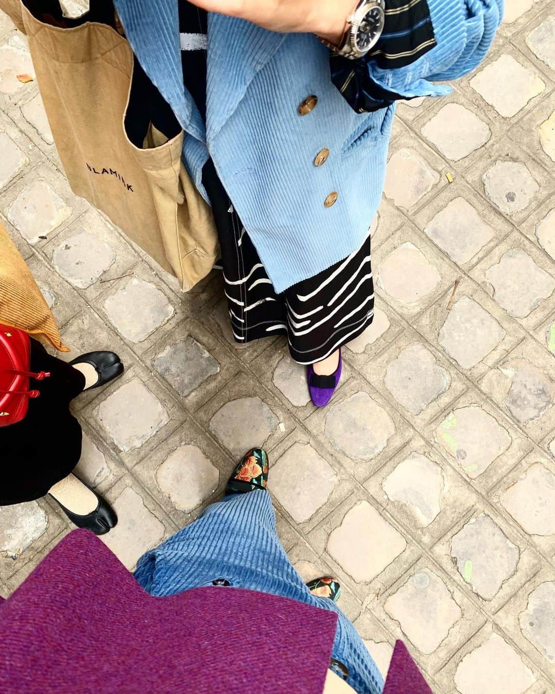のインスタグラム：「バイヤー @keikoizumi0420 とペア感♡  #corduroy #blue #purple」