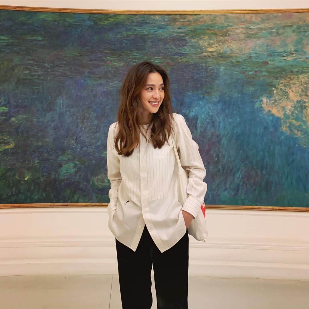 中村アンさんのインスタグラム写真 - (中村アンInstagram)「Orangerie🎨 前回、休館日で見ることができず....念願の‼︎‼︎ 自然光が綺麗に入る日で本当に美しかった。 #orangeriemuseum #pfw」10月1日 9時16分 - cocoannne