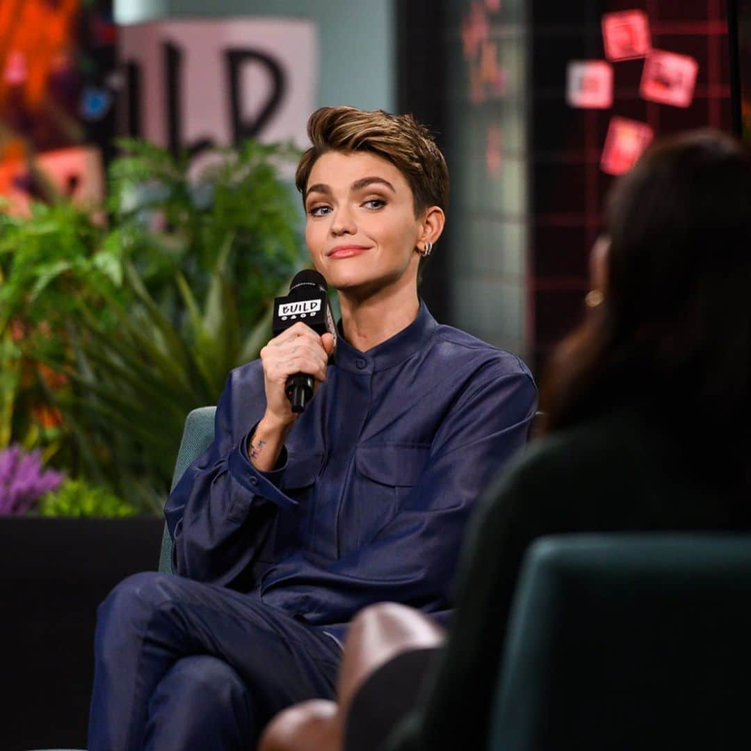 ルビー・ローズさんのインスタグラム写真 - (ルビー・ローズInstagram)「Thanks for having me @buildseriesnyc here I am being expressive as usual...」10月1日 9時23分 - rubyrose