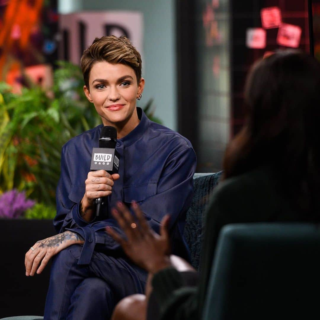 ルビー・ローズさんのインスタグラム写真 - (ルビー・ローズInstagram)「Thanks for having me @buildseriesnyc here I am being expressive as usual...」10月1日 9時23分 - rubyrose