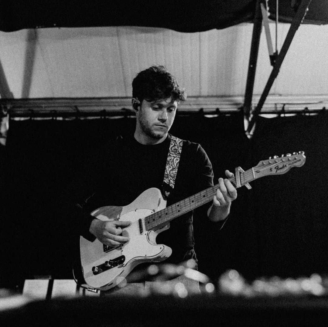 ナイル・ホーランのインスタグラム：「Not long to go now . . . Was good to be back in rehearsals with the boys. Let’s gooo ! Can’t wait to see you all, all over the planet 🌏 📸 @christiantierney」