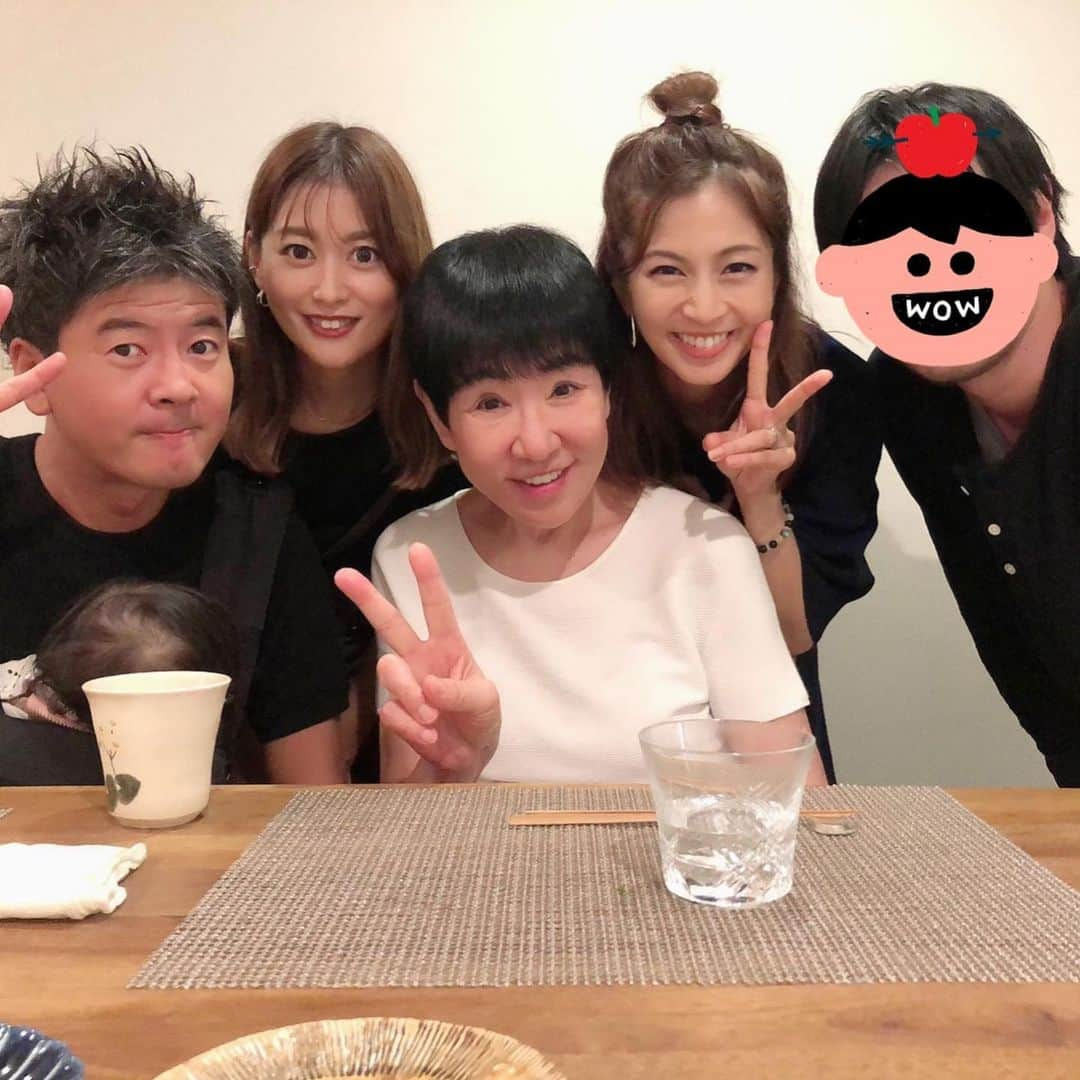 安田美沙子さんのインスタグラム写真 - (安田美沙子Instagram)「先日、アッコさんと、マネージャーさんファミリーが来て下さいました😊❤️✨ 1歳の可愛いベビーと息子の絡みが可愛すぎてみんなニコニコ😊 柿とインゲンの白和え、春菊とツナのサラダ、人参しりしり、ピーマンと鶏ひき肉炒め物、鮭の南蛮漬け、秋刀魚の炊き込みご飯、他にも冬瓜スープや、出汁巻作りました🧡 おうちに人が来てくれるのは、嬉しい😊✨ 息子、アッコにおまかせ！を見て、アッコちゃん！と叫んでいました❤️ . . . #instagood #homeparty #dinner #アッコにおまかせ #family #peace #thanks」10月1日 10時20分 - yasuda_misako