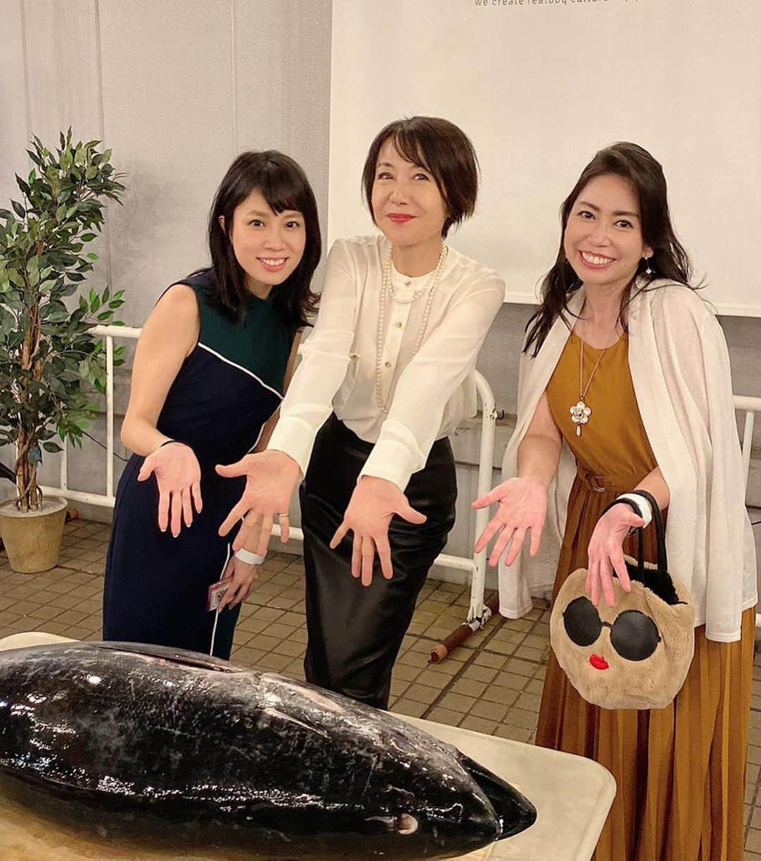 奈美悦子さんのインスタグラム写真 - (奈美悦子Instagram)「昨夜はキビラの7周年記念のBBQにご紹介して頂きました#BBQ#7周年おめでとうございます#KiBERA#靴#仲良し#渋谷」10月1日 10時44分 - nami.etsuko
